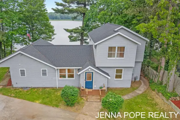 3860 Wilson Beach Road, Twin Lake, MI 49457