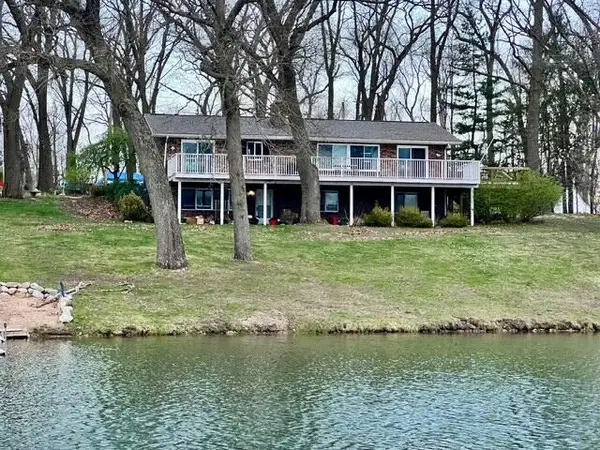 7456 S 8th Street, Kalamazoo, MI 49009