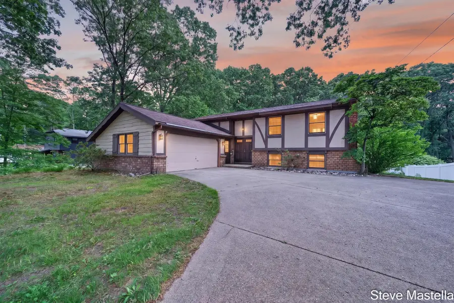 18746 N Fruitport Road, Spring Lake, MI 49456 - #3