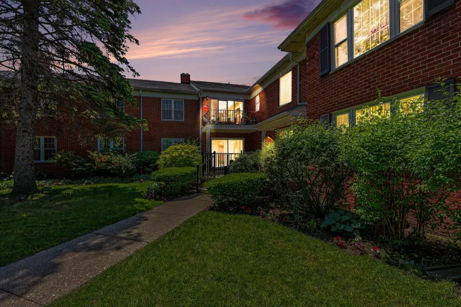 27653 W Echo Valley W #113, Farmington Hills, MI 48334 - #2