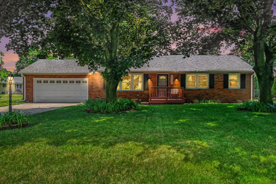 2125 Pawnee Path, Stevensville, MI 49127 - #2