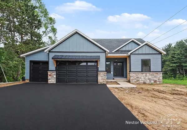 186 9 Mile Road Ne, Comstock Park, MI 49321