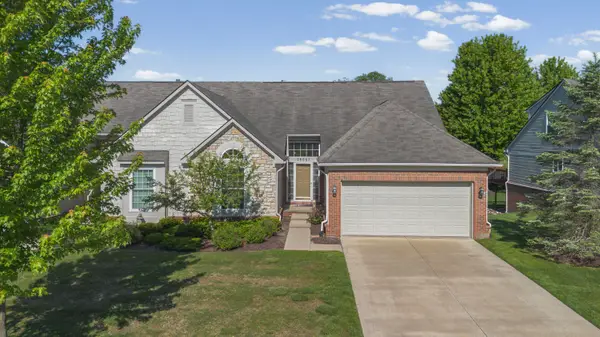 28061 Tremonte Drive #70, New Hudson, MI 48165