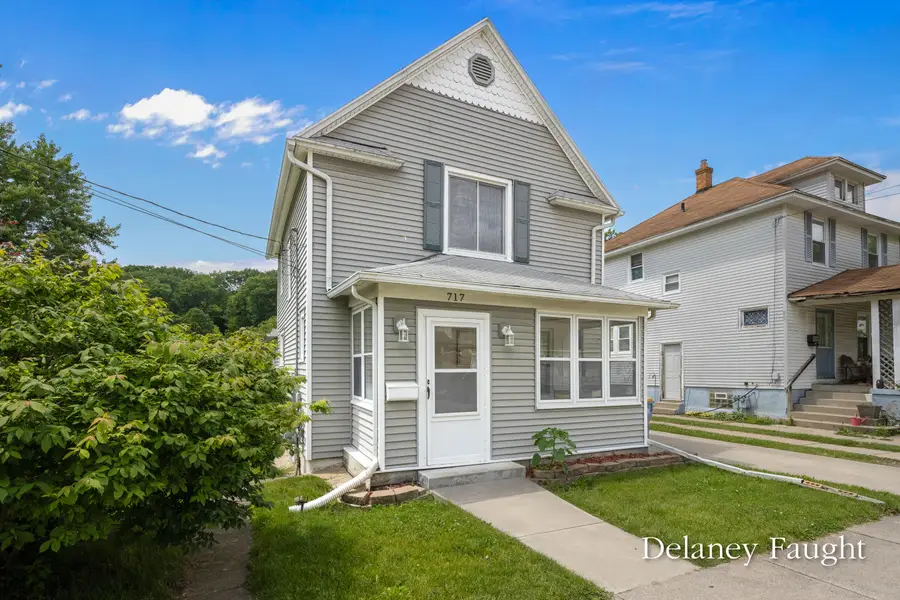 717 Garfield Avenue Nw, Grand Rapids, MI 49504 - #2
