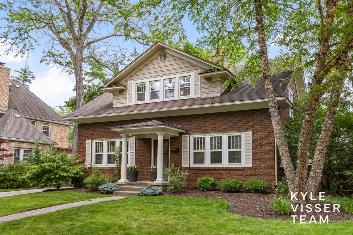 964 Pinecrest Avenue Se, East Grand Rapids, MI 49506 - #1