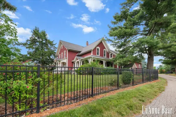 273 W Division Street Ne, Rockford, MI 49341
