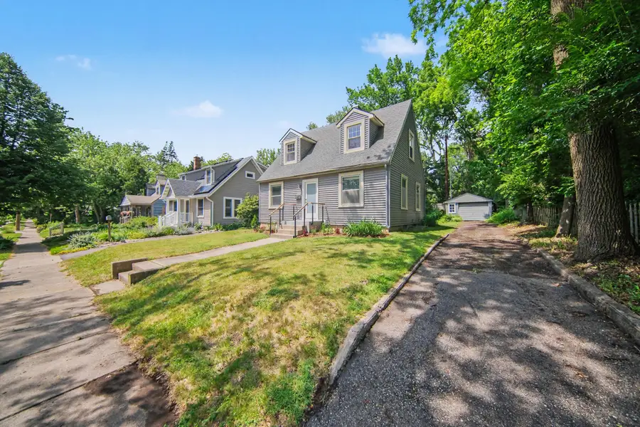 709 Indianola Avenue, Ann Arbor, MI 48105 - #3