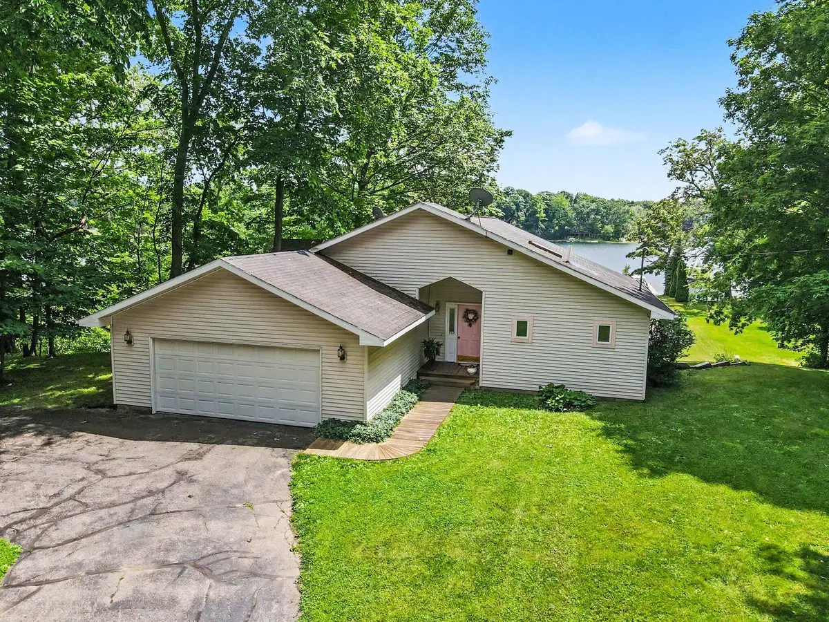 47135 Lakeview Drive, Lawrence, MI 49064 - #1