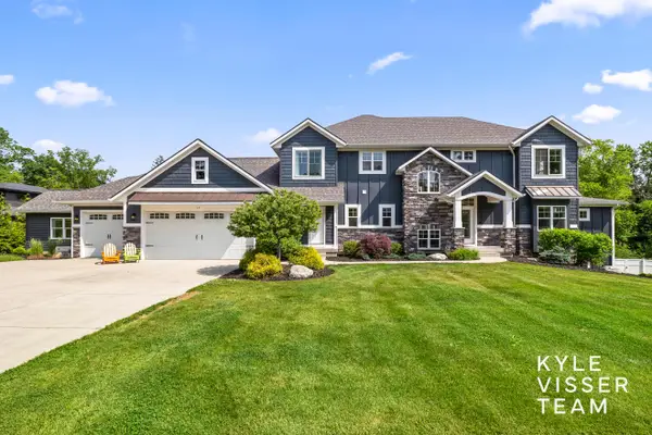 69 Lakeside Drive Se, Grand Rapids, MI 49506