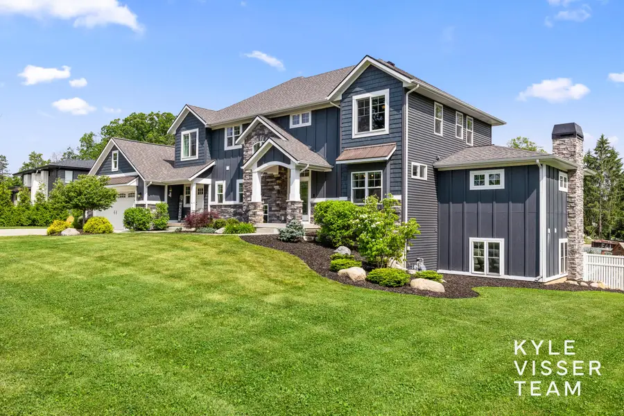 69 Lakeside Drive Se, Grand Rapids, MI 49506 - #2