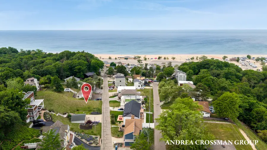 134 Prospect Street, Grand Haven, MI 49417 - #2