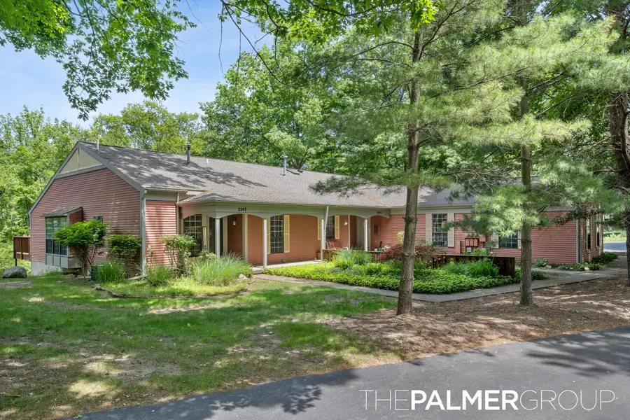 2247 Whisper Cove Drive Se, Kentwood, MI 49508 - #3