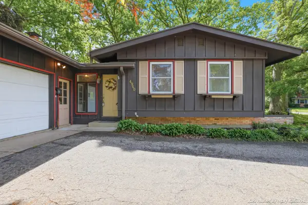4960 Bluff Drive Ne, Grand Rapids, MI 49525
