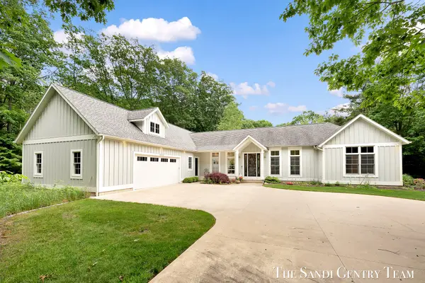 12620 Golf Estates Lane, Grand Haven, MI 49417