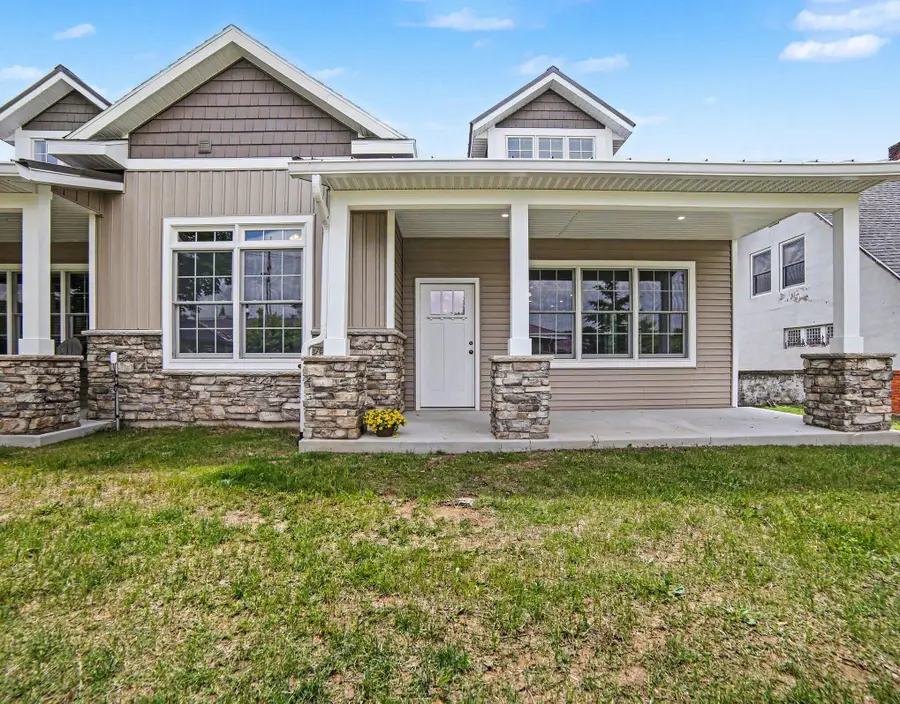 112 E Sheridan Street, Fremont, MI 49412 - #2