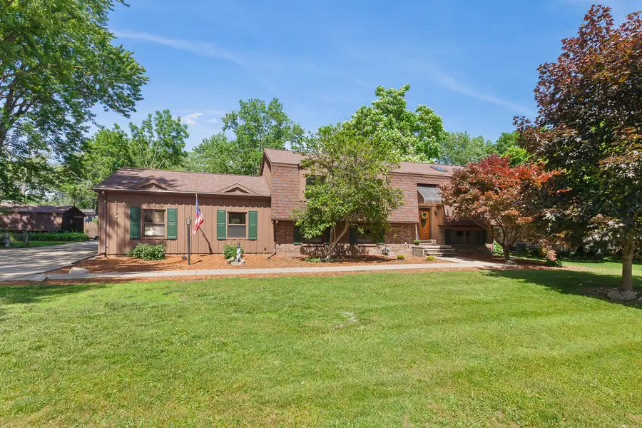 3165 N Grove Drive, Monroe, MI 48162 - #3