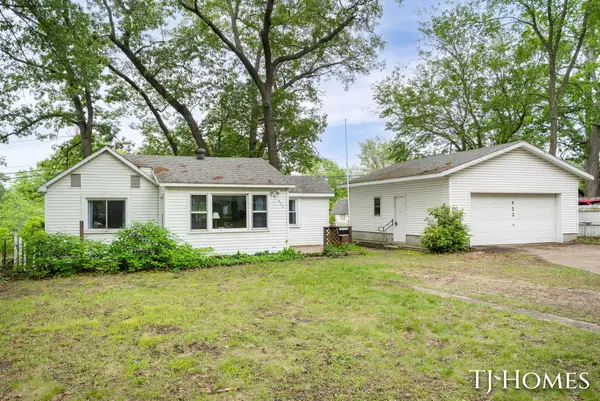 423 Collins Avenue, Muskegon, MI 49444
