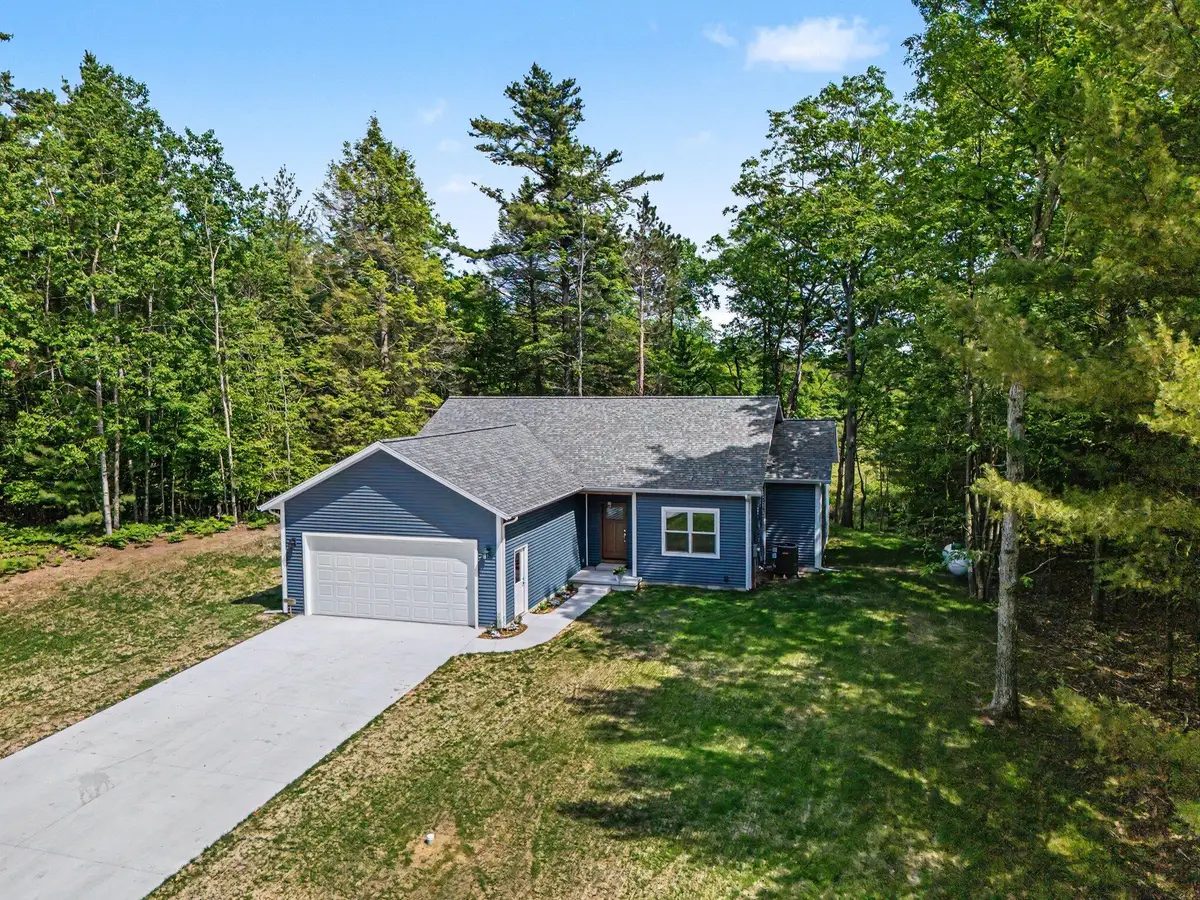 4410 N Pine Avenue, Mears, MI 49436 - #1
