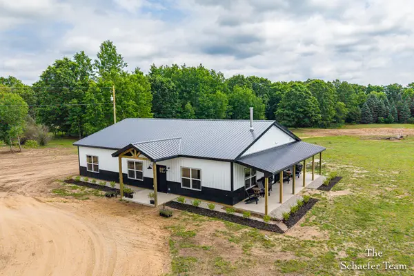 5227 S Johnson Road, Greenville, MI 48838