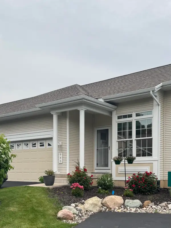 945 Kensington Street Nw #122, Grand Rapids, MI 49534