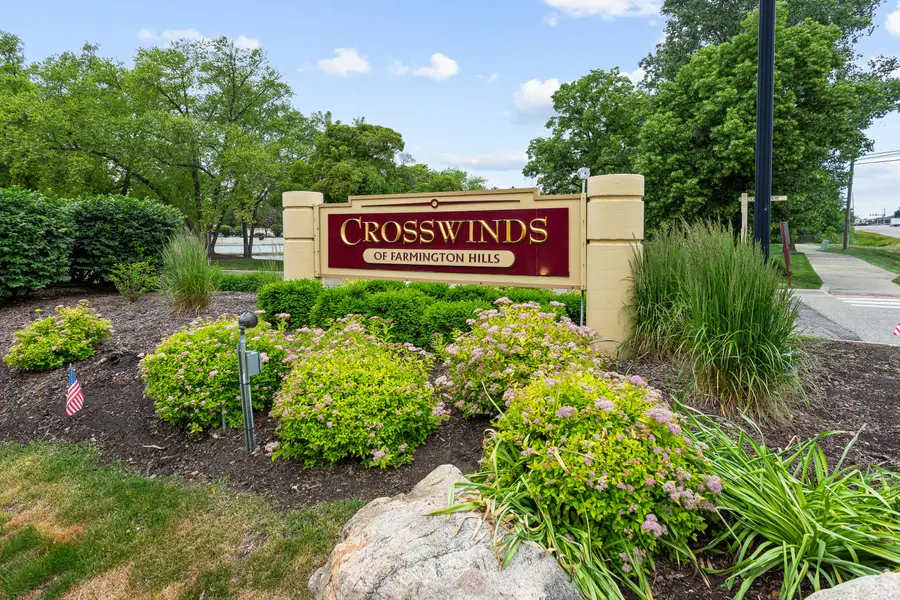 31008 Country Bluff, Farmington, MI 48331 - #2