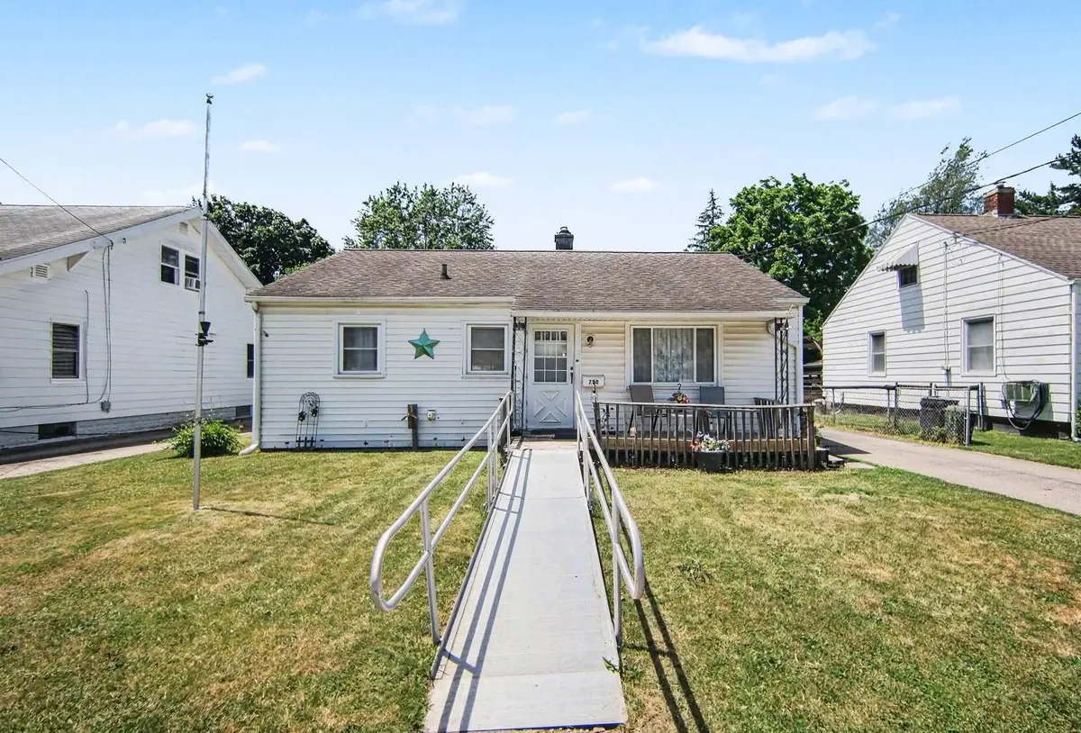 718 N Elm Avenue, Jackson, MI 49202 - #1