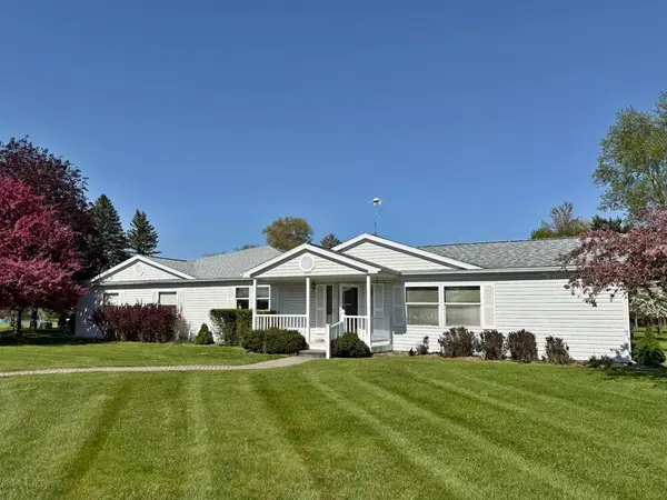 10215 E Royal, Stanwood, MI 49346