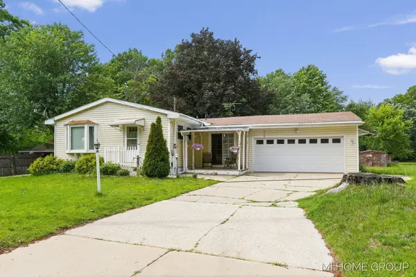 155 Burke Avenue, Holland, MI 49424