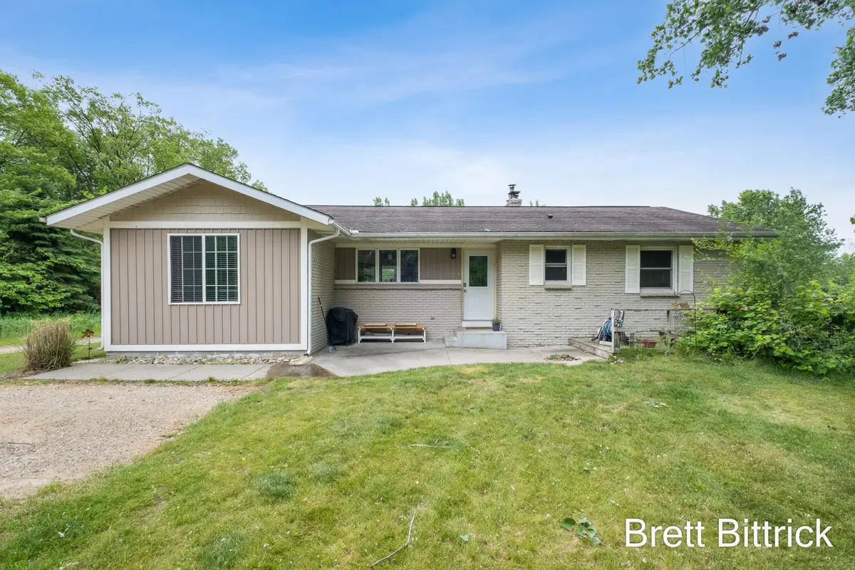 2810 20 Mile Road Nw, Kent City, MI 49330 - #1