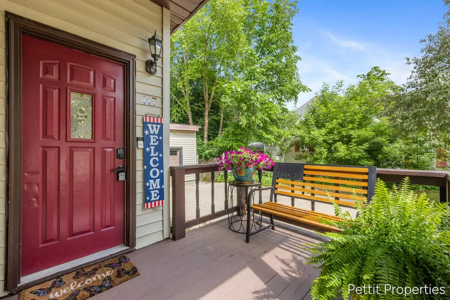 417 S Stewart Avenue, Fremont, MI 49412 - #3