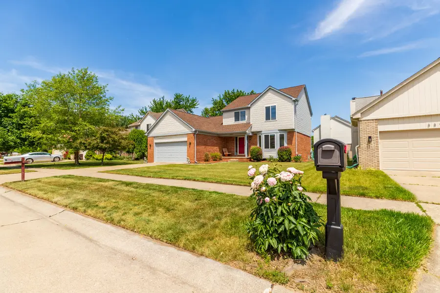33738 Elmira Court, Livonia, MI 48150 - #2