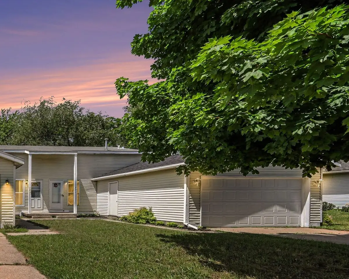 423 Pine Place Street Se, Grand Rapids, MI 49548 - #1