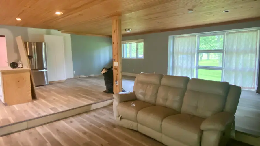 641 Tracey Lane, Brighton, MI 48114 - #3