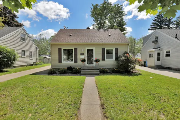 3201 Sablain Parkway Drive, Lansing, MI 48910