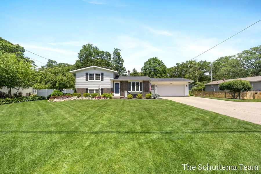 4027 Marion Street, Hudsonville, MI 49426 - #3