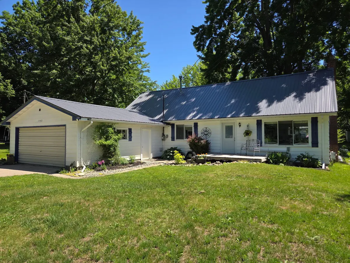 11482 Lakeshore Drive, Lakeview, MI 48850 - #1