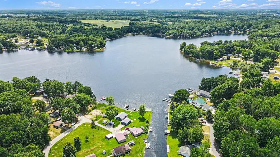 11482 Lakeshore Drive, Lakeview, MI 48850 - #3