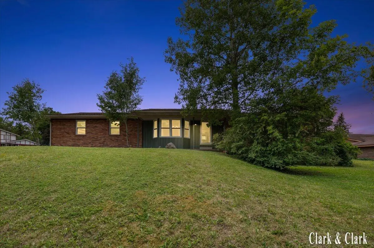 2068 Jamestown Drive Se, Grand Rapids, MI 49508 - #1