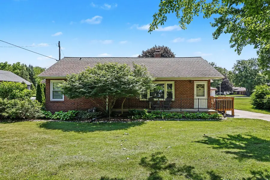 5209 S Roosevelt Road, Stevensville, MI 49127 - #2