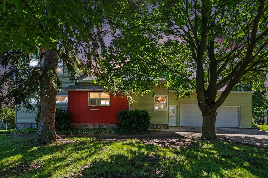 6923 Young Road, Bellevue, MI 49021 - #2