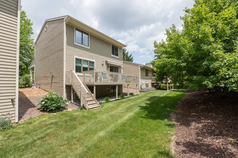 607 Woodcreek Circle, Saline, MI 48176 - #2