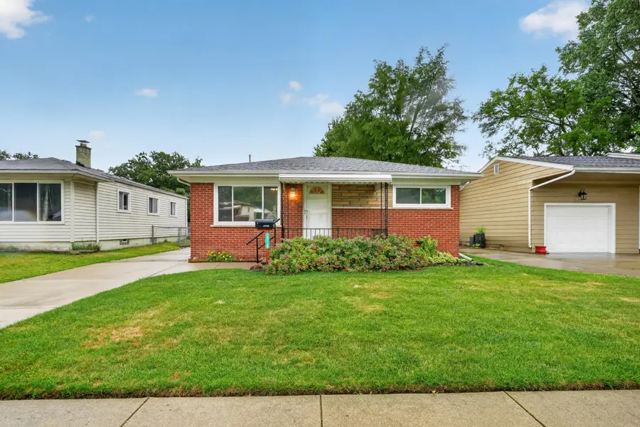 29360 Howard Avenue, Madison Heights, MI 48071 - #2