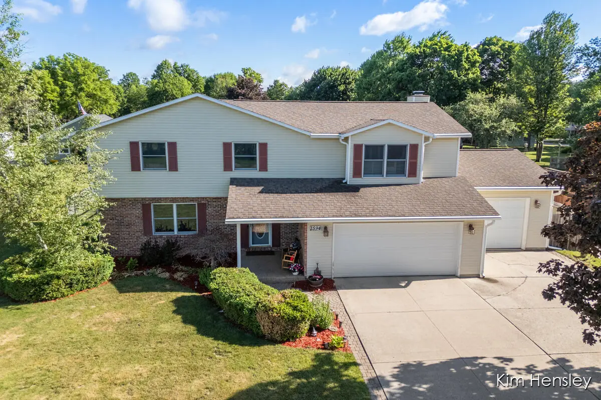 1594 Louva Court, Belding, MI 48809 - #1