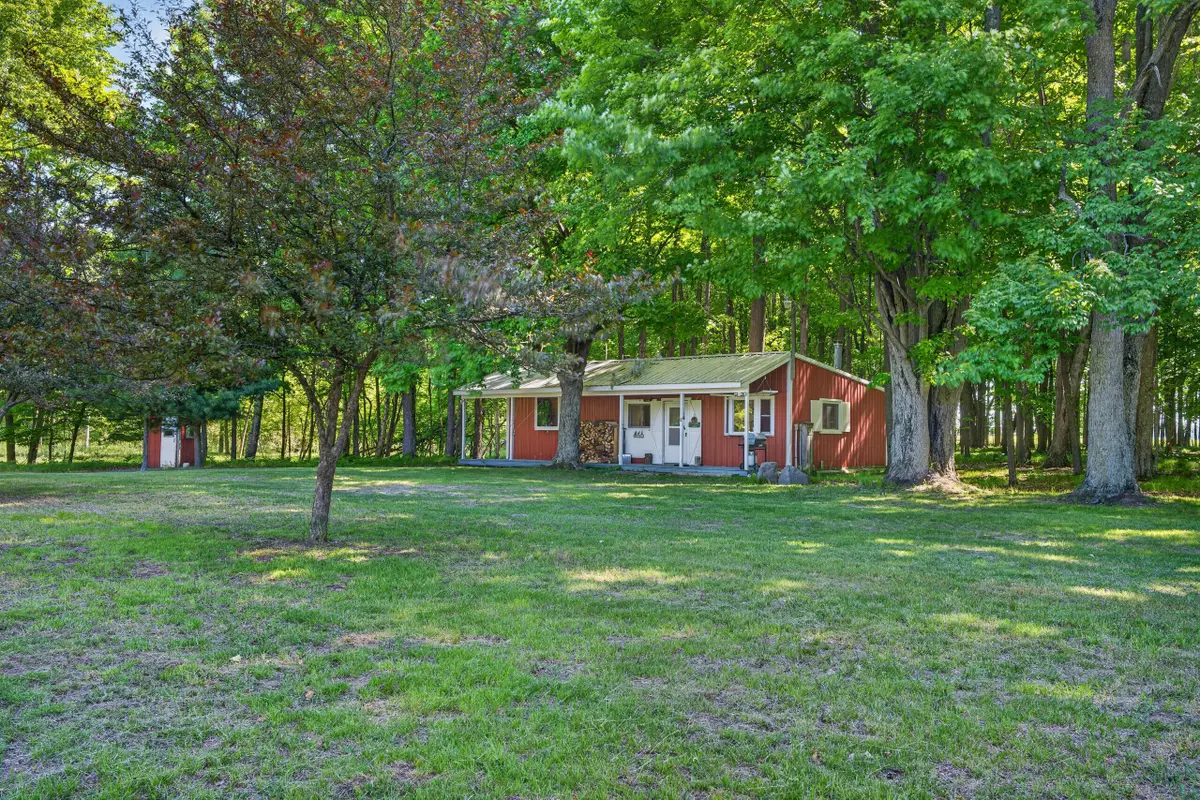 5595 75th Avenue, Mecosta, MI 49332 - #1