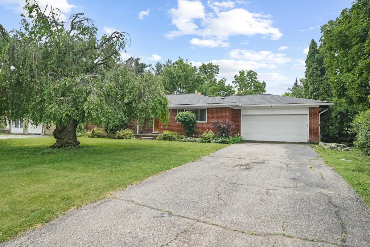 45145 Jeanette Avenue, Belleville, MI 48111 - #1