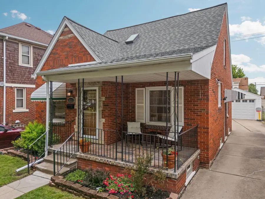 4594 Palmer Street, Dearborn, MI 48126 - #2