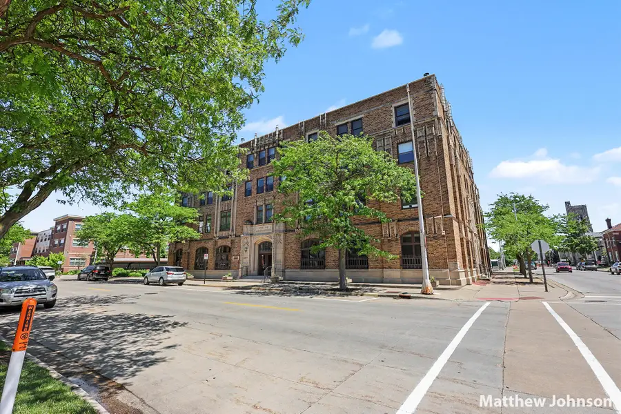 297 W Clay Avenue #202, Muskegon, MI 49440 - #3