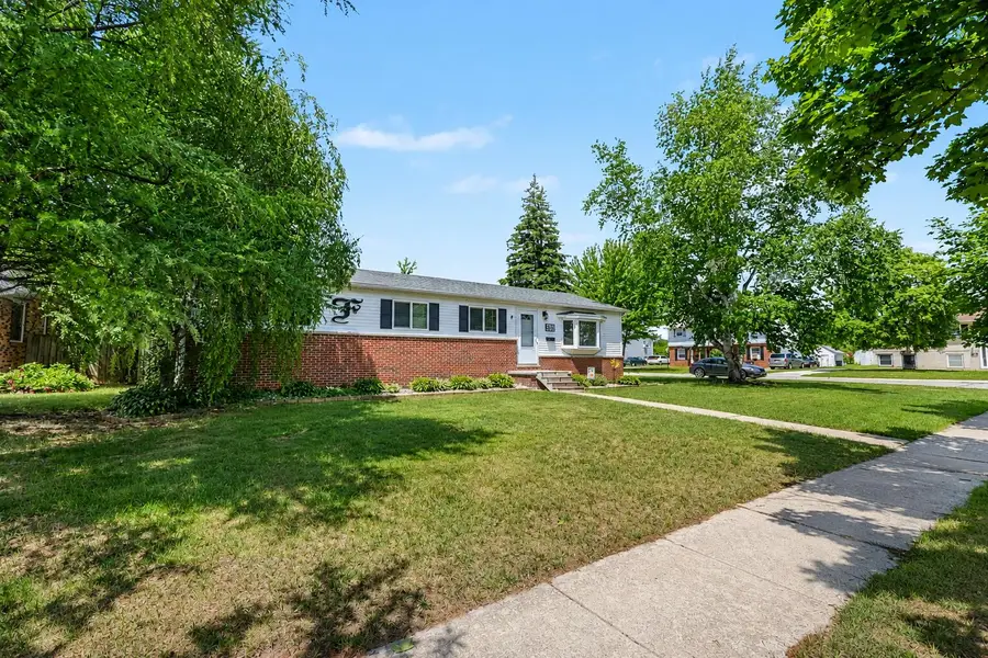 810 Indiana Avenue, Marysville, MI 48040 - #2