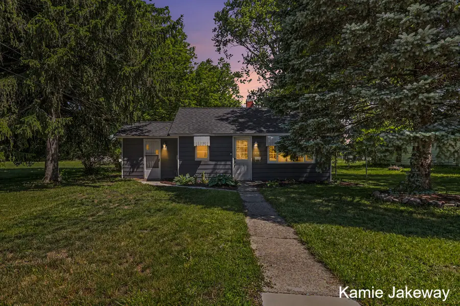 1012 Masonic Street, Belding, MI 48809 - #3