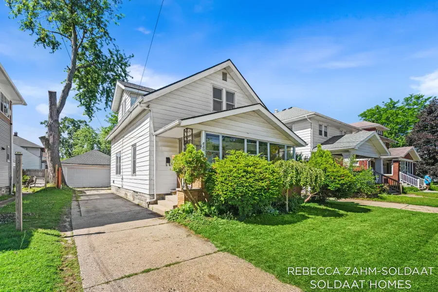 850 Richmond Street Nw, Grand Rapids, MI 49504 - #2